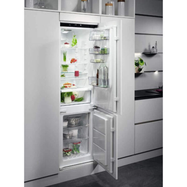 Хладилник с фризер за вграждане AEG SCE818E8TS 7000 GreenZone, TwinTech® NoFrost, 256 л, 177.2см